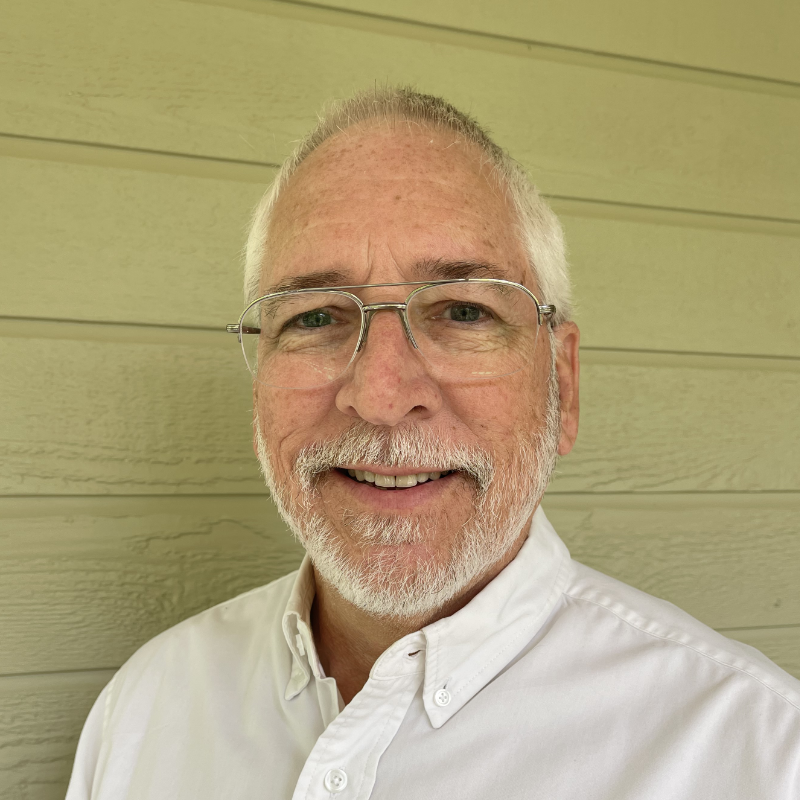 Headshot Mark Smith_800x800